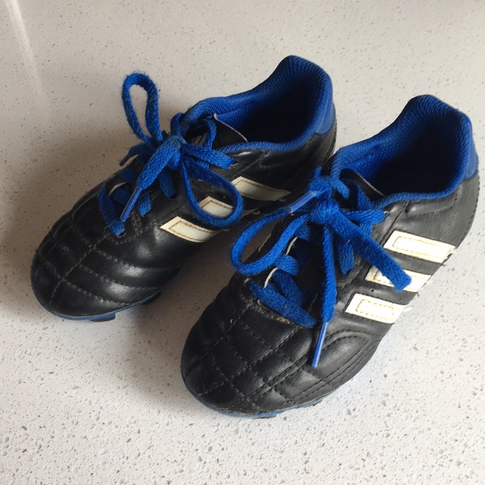 Used adidas soccer cleats, size 11